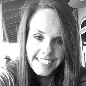 Meet your Posher, Kelli